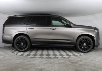 Подержанный автомобиль Cadillac Escalade Suv 2022 года (4 фото)