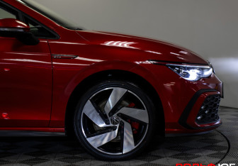 Подержанный автомобиль Volkswagen Golf GTI Hatchback 2021 года (35 фото)