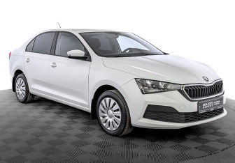 Подержанный автомобиль Skoda Rapid Liftback 2021 года (3 фото)