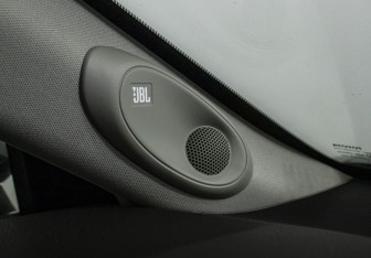 Подержанный автомобиль Toyota Camry Sedan 2020 года (18 фото)