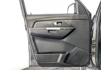 Подержанный автомобиль УАЗ Pickup 2024 года (19 фото)