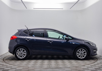 Подержанный автомобиль Kia Ceed Hatchback 2016 года (4 фото)