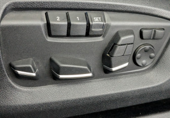 Подержанный автомобиль BMW X6 2016 года (20 фото)