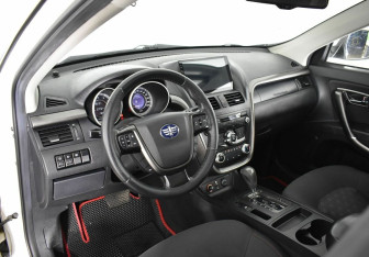 Подержанный автомобиль FAW Besturn X80 2017 года (8 фото)