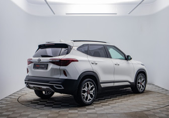Подержанный автомобиль Kia Seltos 2020 года (5 фото)