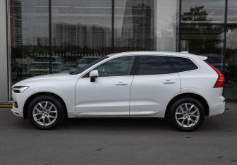 Подержанный автомобиль Volvo XC60 2021 года (8 фото)