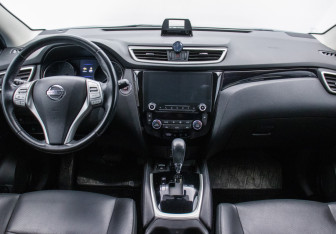 Подержанный автомобиль Nissan Qashqai 2018 года (13 фото)