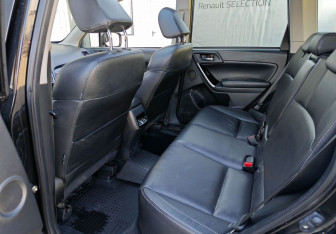 Подержанный автомобиль Subaru Forester Suv 2016 года (13 фото)