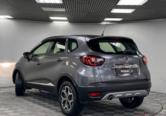 Подержанный автомобиль Renault Kaptur 2018 года (21 фото)