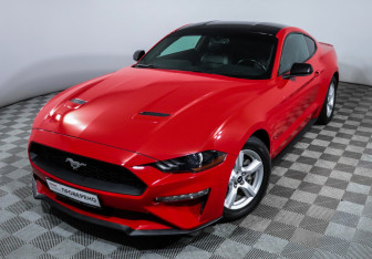 Подержанный автомобиль Ford Mustang Coupe 2018 года (17 фото)