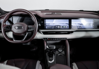 Подержанный автомобиль Geely Monjaro 2023 года (12 фото)
