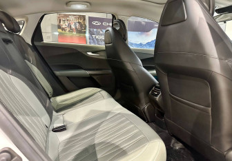 Подержанный автомобиль Changan Lamore 2023 года (15 фото)