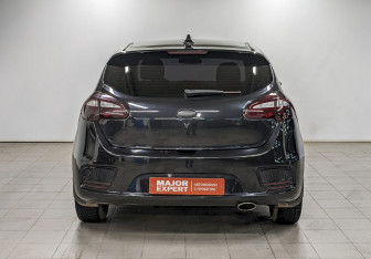 Подержанный автомобиль Kia Ceed Hatchback 2017 года (6 фото)