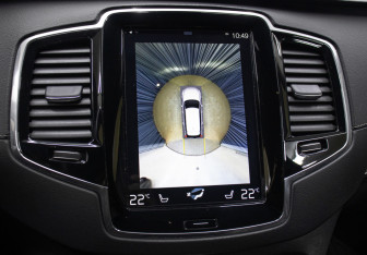 Подержанный автомобиль Volvo XC90 2019 года (18 фото)