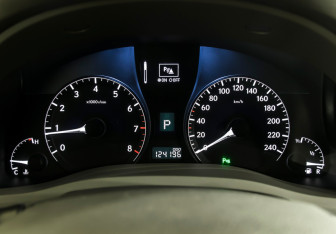 Подержанный автомобиль Lexus RX 2011 года (35 фото)