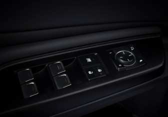 Подержанный автомобиль Lexus ES 2021 года (20 фото)