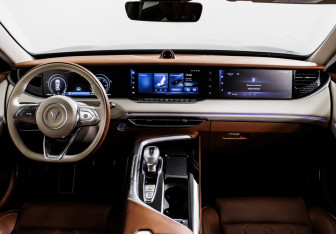 Подержанный автомобиль Voyah Free 2023 года (11 фото)