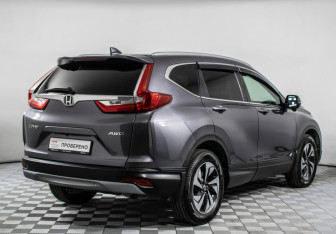 Подержанный автомобиль Honda CR-V 2017 года (5 фото)