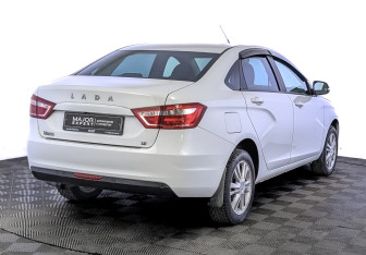 Подержанный автомобиль LADA (ВАЗ) Vesta Sedan 2019 года (5 фото)