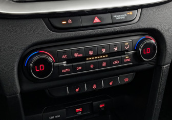 Подержанный автомобиль Kia Ceed Hatchback 2022 года (21 фото)