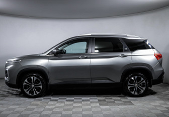 Подержанный автомобиль Chevrolet Captiva 2022 года (8 фото)