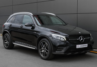Подержанный автомобиль Mercedes-Benz GLC AMG 2016 года (3 фото)