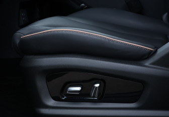 Подержанный автомобиль Omoda C5 2024 года (23 фото)