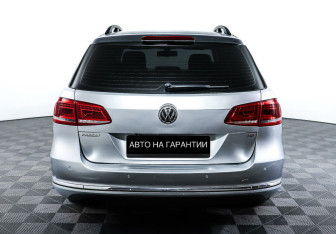 Подержанный автомобиль Volkswagen Passat Wagon 2011 года (6 фото)