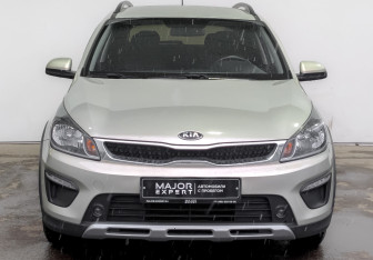 Подержанный автомобиль Kia Rio Hatchback 2020 года (2 фото)