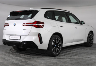 Новый BMW X3 2025 (2 фото)