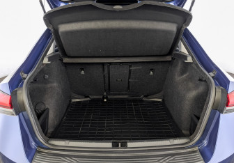Подержанный автомобиль Skoda Rapid Liftback 2021 года (10 фото)