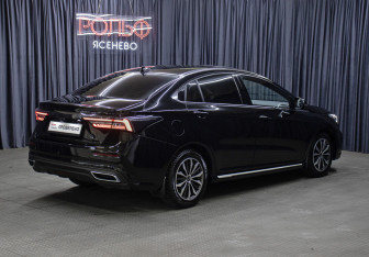 Подержанный автомобиль Omoda S5 2023 года (5 фото)