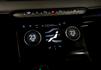 Подержанный автомобиль Exeed LX 2022 года (30 фото)