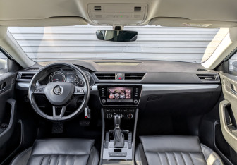 Подержанный автомобиль Skoda Superb Liftback 2018 года (14 фото)