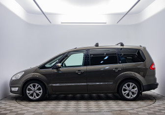 Подержанный автомобиль Ford Galaxy 2011 года (8 фото)