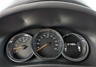 Подержанный автомобиль Renault Logan Sedan 2022 года (16 фото)