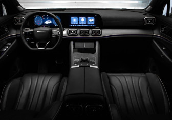 Подержанный автомобиль Jaecoo J8 2024 года (8 фото)