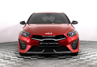 Подержанный автомобиль Kia Ceed Wagon 2021 года (2 фото)