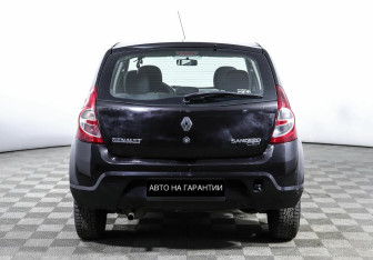 Подержанный автомобиль Renault Sandero 2012 года (4 фото)