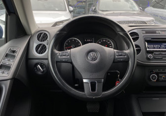 Подержанный автомобиль Volkswagen Tiguan 2012 года (15 фото)