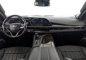 Подержанный автомобиль Cadillac Escalade Suv 2023 года (14 фото)