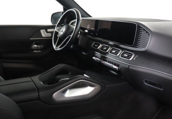 Подержанный автомобиль Mercedes-Benz GLE 2025 года (9 фото)