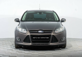 Подержанный автомобиль Ford Focus Hatchback 2013 года (2 фото)
