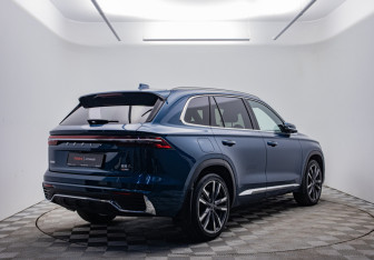 Подержанный автомобиль Geely Monjaro 2023 года (5 фото)