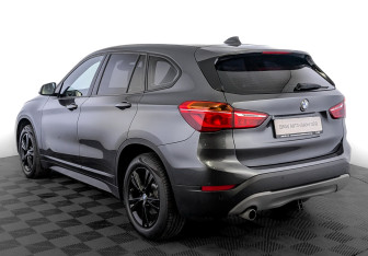 Подержанный автомобиль BMW X1 2019 года (7 фото)