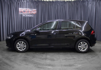 Подержанный автомобиль Volkswagen Golf Hatchback 2016 года (8 фото)