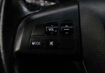 Подержанный автомобиль Mazda 3 Sedan 2011 года (21 фото)