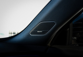 Подержанный автомобиль Changan UNI-K 2024 года (28 фото)