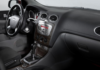 Подержанный автомобиль Ford Focus Hatchback 2008 года (9 фото)