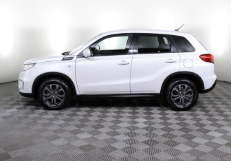 Подержанный автомобиль Suzuki Vitara 2017 года (3 фото)